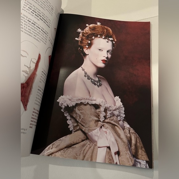 GUC. Face Forward - Kevyn Aucoin - Paperback Book  - Make Up Pioneer! - Picture 4 of 6